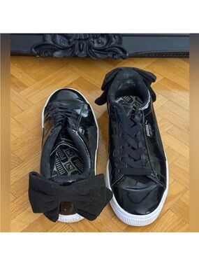 Puma Shiny Black Sneakers With Bows Sz 7.5